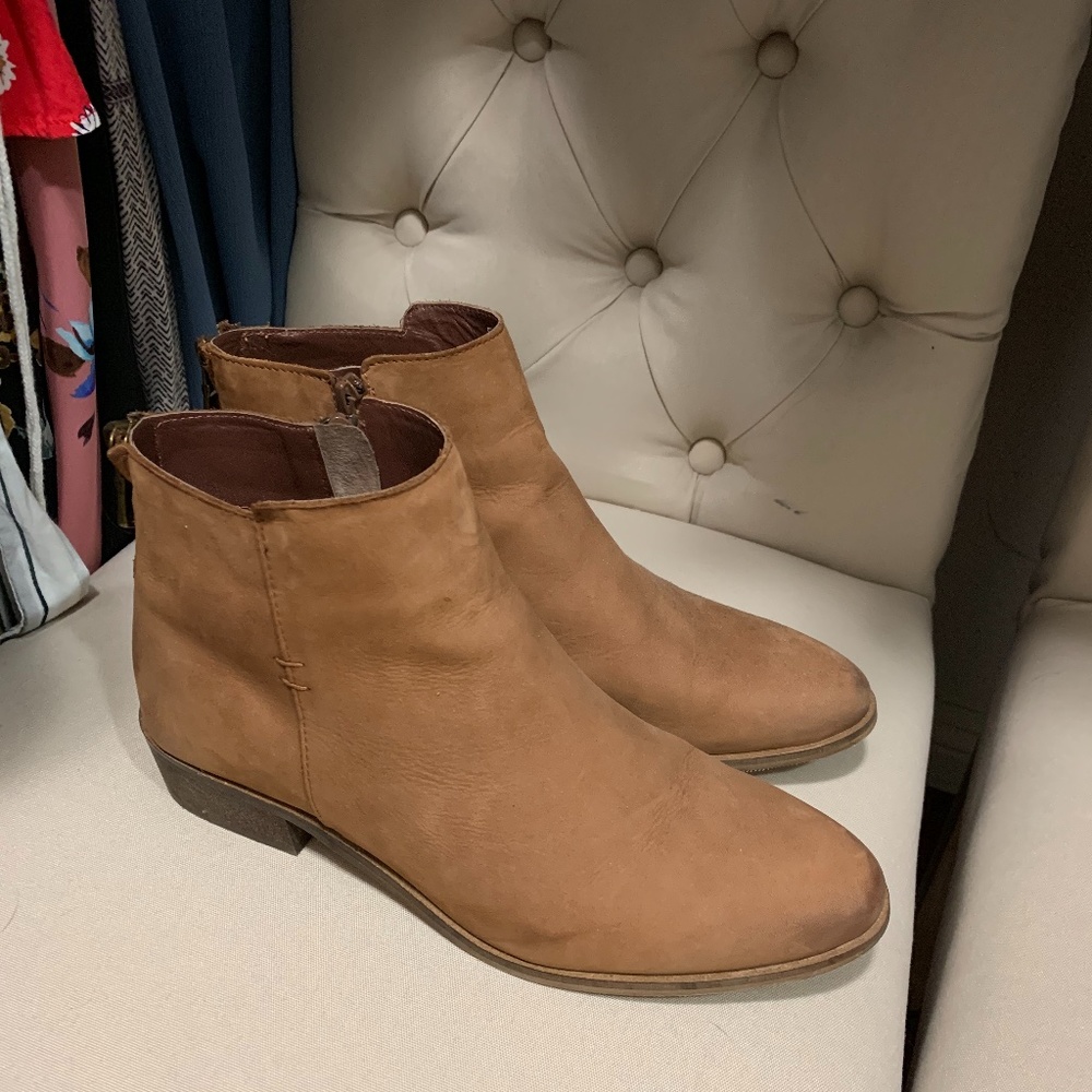 Steve Madden leather booties size 10
